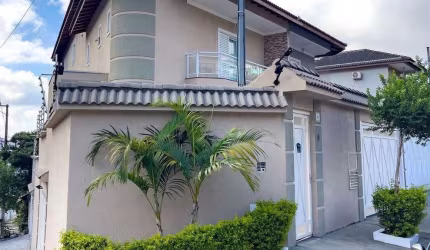 Casa Espaçosa com 3 Suítes à Venda em Osasco - Bela Vista Excelente oportunidade de morar com conforto e estilo!
