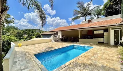 Casa em Cotia - Cond. Granja Carneiro Viana -1.114m² - 3 Dormitórios c/ 1 Suíte - 10 Vagas