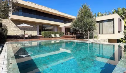 Condomínio Vila de São Fernando - Moderna e impecável! Adega, gourmet, piscina, academia!