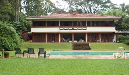 Nova América - Casa no Miolo da Granja! 4 dormitórios 2 suítes - Linda propriedade
