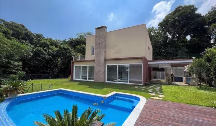 Casa - Condomínio Pousada dos Bandeirantes - 4 suítes, gourmet, piscina e vista panorâmica
