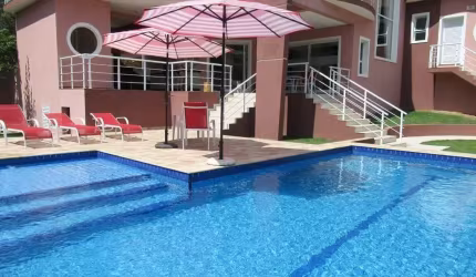 Casa - Jardim Colonial - Nova, moderna, 4 suítes e 7 vagas cobertas!