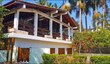 Casa na Granja Viana 2 - Cotia - Terreno de 1.000m² - 4 Dormitórios c/ 2 Suítes - 13 Vagas