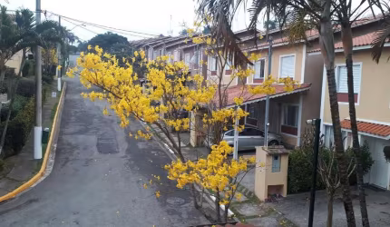 Casa na Granja Viana - Atrás do The Square - Cotia - 70m² - 2 Dormitórios - 1 Vaga