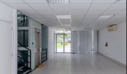 Conjunto comercial para locação em Alphaville