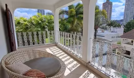A sua casa em Alphaville Um com vista gostosa e potencial para retrofit