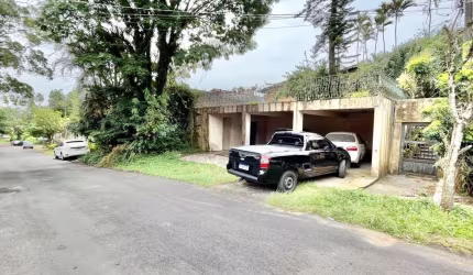 Chácara Canta Galo. 4 dormitórios /2 suítes. TÉRREA, Piscina, lareira, muita privacidade!