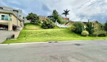 Terreno - Condomínio Village Los Angeles - Quadra com Lote 13 - 516,20 m²