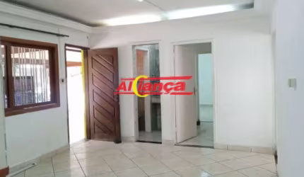 Espaçoso Sobrado no Jardim Presidente Dutra