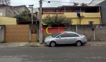 CASA COM 1 DORM E  EDICULA NA LATERAL COM 1 DORM  A VENDA 91,66 M² - Cidade Soberana - Guarulhos
