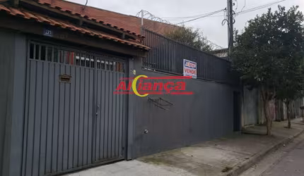 Terreno com 3 Imóveis em Excelente Estado no Bairro Cidade Jardim Cumbica