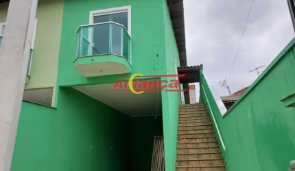 ÓTIMA CASA NO CONTINENTAL II, 3 DORMITÓRIOS COM SUITE E 3 VAGAS.