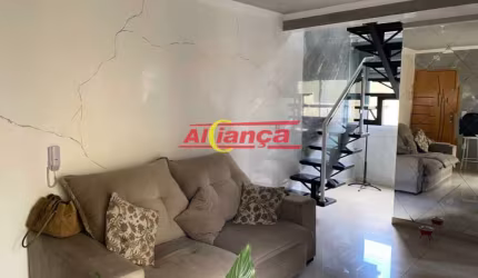 Cobertura, com churrasqueira. Porteira fechada, cliente vai tirar só os pertences pessoais e a Tv.