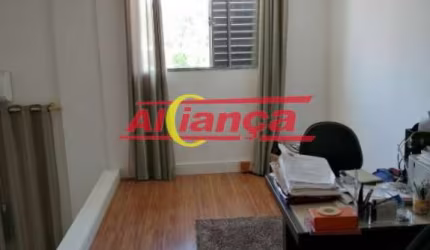 Sobrado para alugar, 4 quartos, sendo 2 suíte e 4 vaga, 386 m²,Vila Rosália-Guarulhos por R$ 8.250