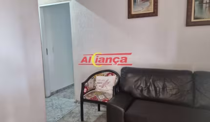 Casa Assobradada a venda no Jardim Vila Galvão.