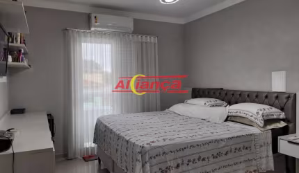 SOBRADO   grande  com 03  suites,
