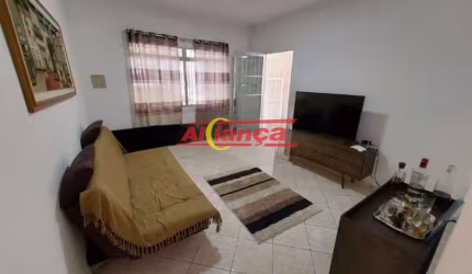 Sobrado com 03 dorm, suite e 02 vgas, Jd. Adriana , 163 metros