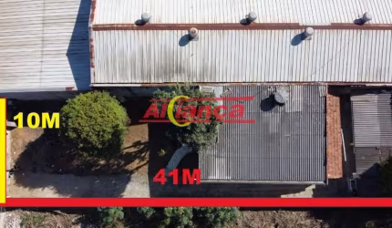 CASA COM TERRENO ENORME EM CUMBICA