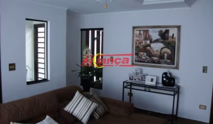 SOBRADO com 3 suítes á venda na Vila Rosália - 289m²