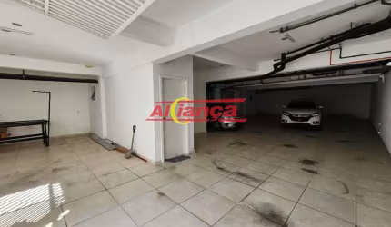 Sobrado com 3 dormitórios à venda, 440 m² por R$ 2.700.000,00 - Parque Renato Maia - Guarulhos/SP