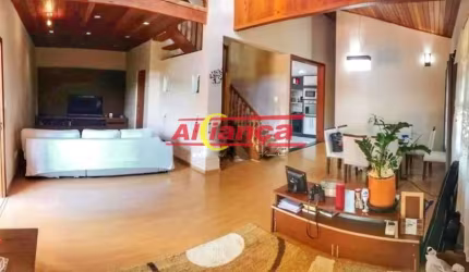 EXCELENTE CASA CONDOMÍNIO