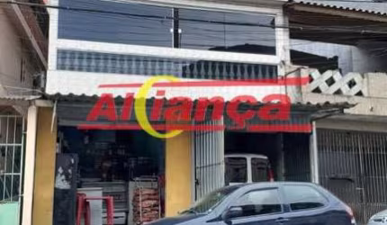 SOBRADO COM PONTO COMERCIAL!!!