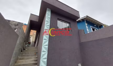 Casa com 80m² , 2 dormitórios sendo 2 suítes, 2 vagas bairro Jard. Triunfo - Bonsucesso