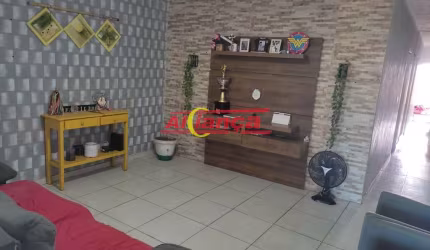 SOBRADO com 2 casa individuais.