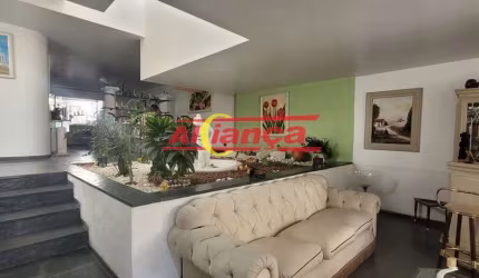 Sobrado Excelente  na  Vila  Galvão.