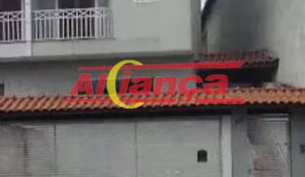 Sobrado com 3 Suítes e 2 vagas Excelente Localização.