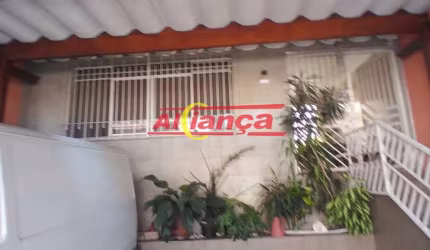 CASA COM EDICULA EM VILA AUGUSTA