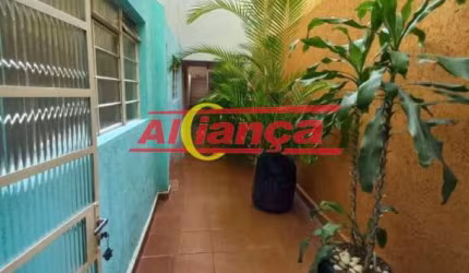 Casa em Guarulhos bairro Picanço com 180m², 2 quartos, 1 sala e 1 vaga!