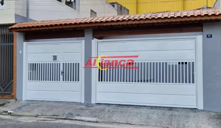 Casa térrea toda reformada , 3 quartos, 1 suíte, 3 vagas, quintal,jardim de inverno.