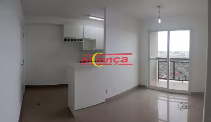 Apartamento 2 dormitórios , 1 vaga e sacada Localização excelente.
