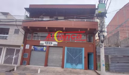CASA COM SALAO PARA COMERCIO EM BAIRRO TRANQUILO E PROSPERO