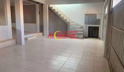 Casa Comercial ou Residencial com terreno grande no Jd Arapongas