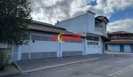 Linda Casa 3 dormitórios e com 1 suíte e closet  Jardim Cumbica - Próximo a Karina Plásticos
