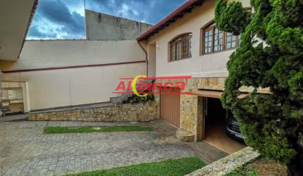 Casa assobradada de 420m a venda no Torres Tibagy