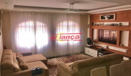 Casa espaçosa à venda no Cidade Soimco - Guarulhos  260m² de área construída