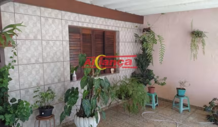 Casa Velha com 175 metros proximo do centro de Guarulhos
