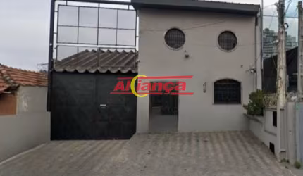Salão de 470 m² com escritório e local para show room na Vila Galvão