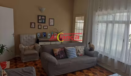 Casa térrea à venda com 160m², 3 quartos e 3 vagas - Jardim Vila Galvão / Guarulhos