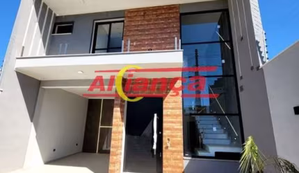 Sobrado  com 3 suítes, 3 vagas e Piscina- Res. e Com. Guarulhos.- Guarulhos-SP.