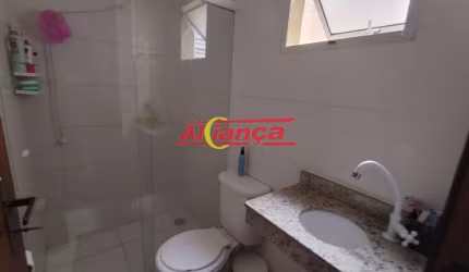 Casa de condomínio de 70m², 3 quartos, 1 suíte, 2 vagas, condomínio R$180,00. Agenda já!