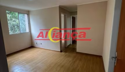 Vende-se apartamento de 44m² no Condomínio Dolary I, 2 dormitórios e cozinha planejada