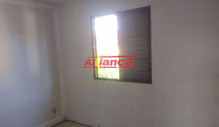 CASA COM 2 DORMITÓRIOS NO RESIDENCIAL JERIVÁS.