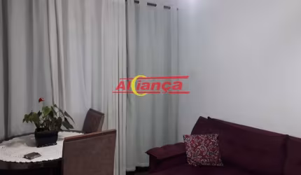 Casa Elevada em condomínio fechado