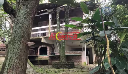 Casa com 02 suites Parque Residencial Bambi