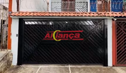 CASA ASSOBRADADA COM 02 QUARTOS SENDO 1 SUÍTE, 03 VAGAS DE GARAGEM  EM ÓTIMA LOCALIZAÇÃO