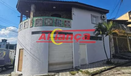 Sobrado com Salão Comercial 250 m² - Ideal para Moradia e Negócio no Mesmo Endereço!